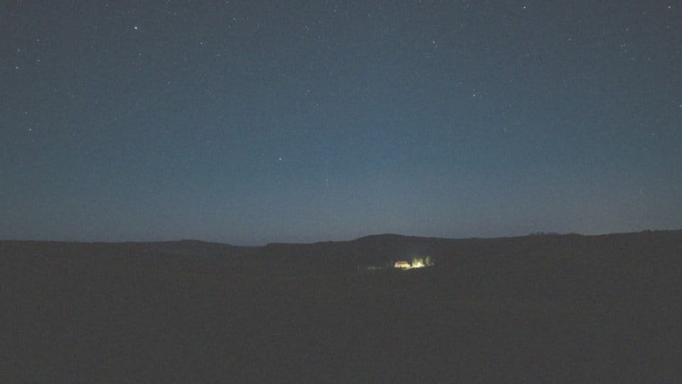 Czy Ziemia ma inne naturalne satelity?